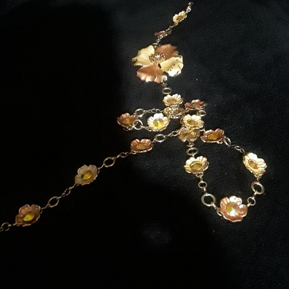 Gold flower link belt - Picture 5 of 5